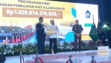 Menteri Keuangan (Menkeu) Purbaya Yudhi Sadewa saat menghadiri penyerahan PNBP di Kejagung. (Foto: detikcom)