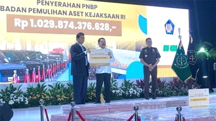 Menteri Keuangan (Menkeu) Purbaya Yudhi Sadewa saat menghadiri penyerahan PNBP di Kejagung. (Foto: detikcom)