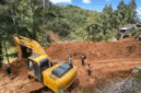 Jalur Padang–Painan yang sempat lumpuh total akibat longsor di Bungus Teluk Kabung akhirnya kembali dibuka.