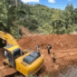 Jalur Padang–Painan yang sempat lumpuh total akibat longsor di Bungus Teluk Kabung akhirnya kembali dibuka.
