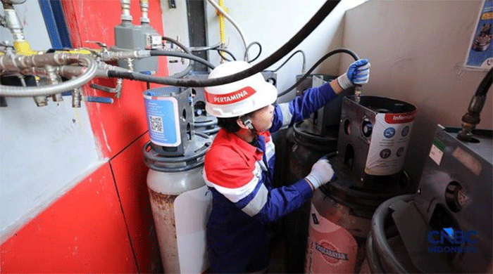Tabung CNG (Compressed Natural Gas) 3 kilogram sebagai alternatif pengganti LPG 3 kg.