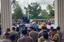 DPRD Provinsi Jambi Digeruduk Ribuan Massa Aliansi Masyarakat Jambi, Minta Program MBG Dilanjutkan --