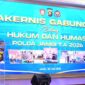 Kapolda Jambi Irjen Pol. Krisno H. Siregar dalam arahannya menegaskan bahwa perkembangan hukum saat ini mengarah pada konsep hukum yang progresif. Karena itu, seluruh personel dituntut terus meningkatkan kompetensi dan profesionalisme dalam menjalankan tugas.