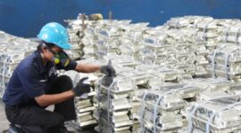 Kenaikan harga timah di pasar global menjadi sinyal penting perubahan dinamika ekonomi dunia sekaligus membuka peluang baru bagi Indonesia sebagai salah satu produsen dan pemasok timah terbesar di dunia.