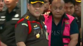 Tim penyidik menetapkan Saudara DH selaku Kepala Badan Gizi Nasional, SS selaku Wakil Kepala Badan Gizi Nasional Bidang Operasional Pemenuhan Gizi, dan LP selaku Wakil Kepala Badan Gizi Nasional Bidang Pengembangan Organisasi dan Hubungan Kelembagaan sebagai tersangka dalam penyidikan dugaan tindak pidana korupsi tata kelola Program Makan Bergizi Gratis
