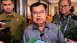 Wakil Presiden ke-10 dan ke-12 RI, Jusuf Kalla, menilai perubahan lanskap ekonomi global saat ini ditandai dengan semakin besarnya peran negara dalam aktivitas ekonomi. Meski demikian, pertumbuhan ekonomi tetap bergantung pada kemampuan sektor swasta dan masyarakat dalam menciptakan investasi serta lapangan kerja.
