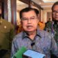 Wakil Presiden ke-10 dan ke-12 RI, Jusuf Kalla, menilai perubahan lanskap ekonomi global saat ini ditandai dengan semakin besarnya peran negara dalam aktivitas ekonomi. Meski demikian, pertumbuhan ekonomi tetap bergantung pada kemampuan sektor swasta dan masyarakat dalam menciptakan investasi serta lapangan kerja.
