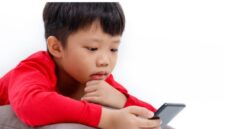 Direktur Eksekutif Information and Communication Technology (ICT) Institute itu memaparkan, pihaknya telah lebih dulu melakukan survei serupa. Hasilnya bahkan lebih kuat lagi di mana 80 persen masyarakat setuju bahwa ruang digital tidak selalu aman bagi anak.