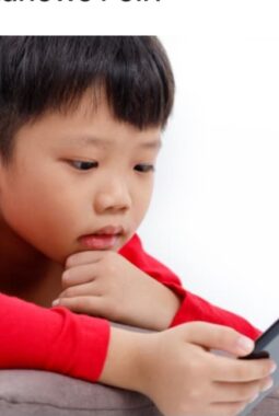 Kekhawatiran Semakin Besar Dampak Negatif media sosial Bagi anak.