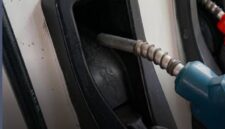 Kenaikan tersebut mencapai Rp3.950 per liter dibandingkan harga sebelumnya yang berada di level Rp12.300 per liter, penyesuaian ini menjadi kenaikan pertama untuk Pertamax sejak lonjakan harga minyak dunia yang dipicu meningkatnya tensi geopolitik akibat konflik Israel-Iran pada akhir Februari 2026.