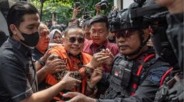 Sekitar 100 personel gabungan dari Polrestabes Semarang diterjunkan untuk melakukan pengamanan di area pengadilan tipikor non aktif Bupati Pati Sudewa.