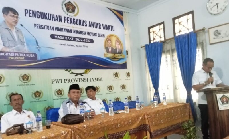 Acara Pengukuhan Pegurus Selang Waktu 2022-2027 Persatuan Wartawan Indonesia Provinsi jambi yang berlangsung di kawasan Jalan Jakarta Ujung, Kecamatan Kota Baru, Selasa 16/6/2026.