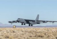 Pesawat pembom strategis B-52 Stratofortress milik Angkatan Udara Amerika Serikat dilaporkan jatuh sesaat setelah lepas landas dari Pangkalan Udara Edwards 8 awak dinyatakan tewas