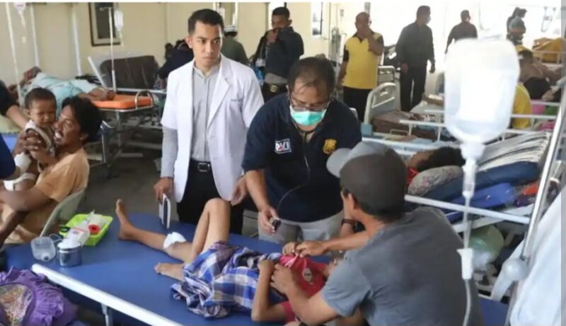 Warga terdampak mencapai 912 kepala keluarga dengan total 1.412 jiwa.
BPBD juga mencatat sebanyak 42 warga mengalami luka ringan dan 13 orang lainnya mengalami luka berat. Seluruh korban telah mendapatkan penanganan medis dari puskesmas dan RSUD Torabelo.
