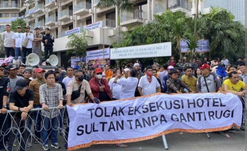 Kepolisian menyatakan sebanyak aparar  26 luka luja dan 69 orang diamankan untuk menjalani pemeriksaan lebih lanjut terkait dugaan keterlibatan dalam aksi kericuhan tersebut.