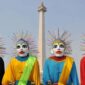 Ondel-ondel bukan sekadar pertunjukan seni tradisional, melainkan simbol jati diri masyarakat Betawi yang sarat dengan nilai sejarah, filosofi, dan pesan kehidupan.