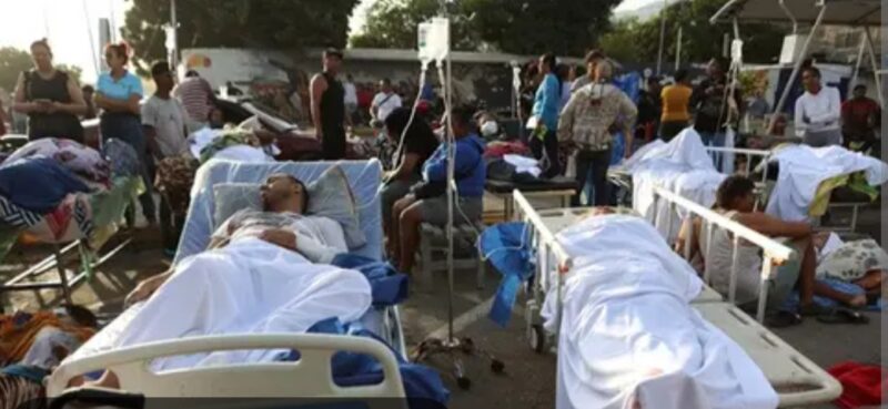 Korban gempa dasat Venezuela menekan korban baru ditemukanb135 orang, 1.500 orang lebih luka luka, tim SAR dan Federasi Internasional Perhimpunan Palang Merah dan Bulan Sabit Merah (IFRC) bersama Perserikatan Bangsa-Bangsa (PBB) telah memobilisasi tim mencari korban dipungut puing bangunan yang roboh