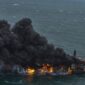 Kapal Kargo bendera Singapur terbakar  diserang Saat melintasi selat Hormuz.