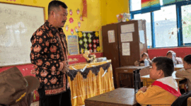 Bupati Kerinci Mohadi Tinjau Sekolah Penerima Manfaat.-Ist-