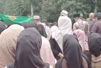 Isak Tangis Warnai Pemakaman 5 Warga Kerinci Kecelakaan Jalan Tol Pekanbaru-DumaiItu --