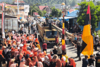 masyarakat luhah rio mendiho penuhi tanah mendapo menyambut tiang karamentang