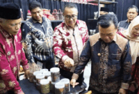 Penampilan Kota Sungai Penuh di Festival Jambi Elok Nian 2026 sukses memukau pengunjung lewat pertunjukan budaya, Batik Incung, promosi wisata, dan produk UMKM unggulan.