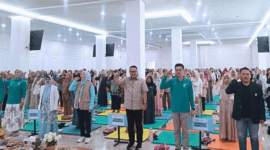Pemkot Sungai Penuh mengajak 230 ibu hamil mengikuti gerakan minum susu serentak sebagai upaya mencegah stunting sejak dalam kandungan melalui edukasi gizi dan kelas ibu hamil.