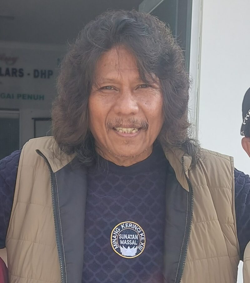 Penasehat Minang Kerinci (Miker) nasional Khari Amril, ikut hadir saksikan sunat massal bertempat si RSUD Bhakri.