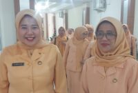 Ketua DWP Kota Sungai Penuh Ny Winda Rahayu baru dikukuhkan mendampingi Ketua DWP Provinsi Jambi Ny Hj Iin Sudirman