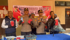 Tim Opsnal Polsek Telanaipura menangkap pelaku penikaaman di Pasar Angso Duo Jami pada Jumat (24/7/2026) sekitar pukul 00.30 WIB. 
