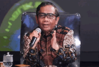 Komisi Pemberantasan Korupsi (KPK) merespons usulan mantan Menteri Koordinator Bidang Politik, Hukum, dan Keamanan (Menko Polhukam), Mahfud MD, yang meminta lembaga antirasuah mengambil alih penanganan perkara mantan Jaksa Agung Muda Tindak Pidana Khusus (Jampidsus), Febrie Adriansyah. 