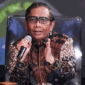 Komisi Pemberantasan Korupsi (KPK) merespons usulan mantan Menteri Koordinator Bidang Politik, Hukum, dan Keamanan (Menko Polhukam), Mahfud MD, yang meminta lembaga antirasuah mengambil alih penanganan perkara mantan Jaksa Agung Muda Tindak Pidana Khusus (Jampidsus), Febrie Adriansyah. 