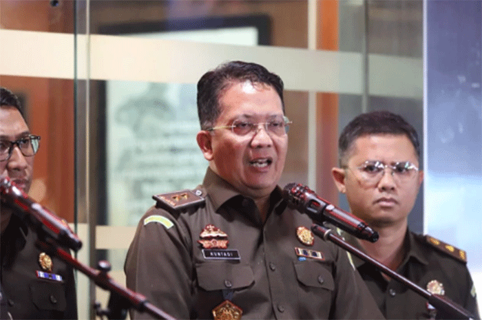 Direktur Penyidikan Jaksa Agung Muda Bidang Tindak Pidana Khusus (Jampidsus) Kejaksaan Agung Kuntadi memberi keterangan kepada wartawan di Kejaksaan Agung, Jakarta, Senin (24/7/2023). Foto: Fitra Andrianto/kumparan