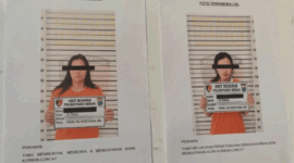 Polisi menunjukkan foto kedua tersangka yang terlibat dalam tewasnya ASN BPN Nias saat konpers di Polrestabes Medan, Sumatera Utara, Rabu (15/7/2026). Foto: Amar Marpaung/kumparan