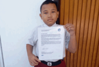 Ibrahim Al Abrar (12) siswa kelas 6 SDN 3 Genengsari, Desa Genengsari, Kecamatan Kemusu, Kabupaten Boyolali, Jateng mendapatkan surat apresiasi resmi dari National Aeronautics and Space Administration (NASA).  Foto: Dok. Istimewa