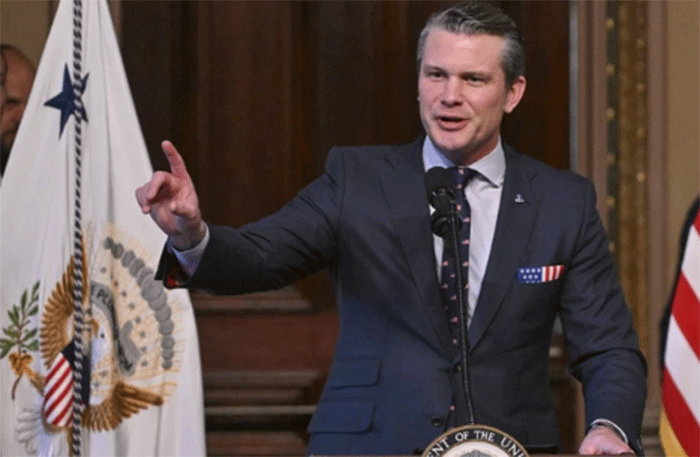Mantan penyiar Fox News, Pete Hegseth terpilih jadi Menteri Pertahanan Amerika Serikat yang baru. Foto: Roberto Schmidt/AFP