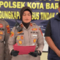 Kapolsek Kota Baru, Kompol Helrawaty Siregar, saat ekspose kasus karyawan melarikan motor bos, di Mapolsek Kota Baru, Kota Jambi, Rabu (22/7/2026). 