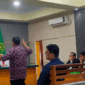 Direktur Utama PDAM Tirta Mayang Kota Jambi, Dwike Riantara, menjadi saksi kasus korupsi pengadaan bahan kimia penjernih air jenis Sucolite LA24HZ periode 2021-2023, di Pengadilan Tindak Pidana Korupsi Jambi, Kamis (23/7/2026), 