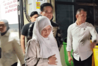 Bupati Gowa Sitti Husniah Talenrang diperiksa polisi dalam kasus dugaan tindak pidana korupsi pengadaan seragam sekolah sebesar Rp 16 miliar.  Foto: Dok. Istimewa