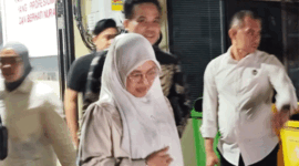 Bupati Gowa Sitti Husniah Talenrang diperiksa polisi dalam kasus dugaan tindak pidana korupsi pengadaan seragam sekolah sebesar Rp 16 miliar.  Foto: Dok. Istimewa