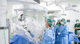 Siloam International Hospitals menggelontorkan investasi hampir Rp1 triliun untuk memperluas teknologi bedah robotik hingga 2029