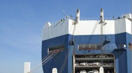 China Kembangkan kapal angkutan kenderaan mengadopsi sistem transportasi Flat Rack yang dikembangkan COSCO Shipping Specialised Carriers.

