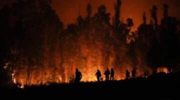 Kebakaran hebat di Spanyol ribuan warga dievakuasi.