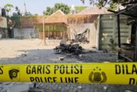 TKP Bentrokan maut satu korban  digaris line polisi.