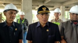 Waka DPRD Kota Sungai Penuh Hardizal dan Emrizal, serta Ketua Komisi III Tole Adiwarso.