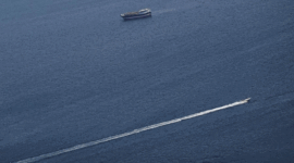 Foto: Perahu-perahu di Selat Hormuz di tengah konflik AS-Israel dengan Iran, seperti yang terlihat dari Musandam, Oman, 2 Maret 2026. (REUTERS/Amr Alfiky)