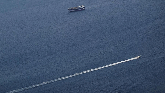 Foto: Perahu-perahu di Selat Hormuz di tengah konflik AS-Israel dengan Iran, seperti yang terlihat dari Musandam, Oman, 2 Maret 2026. (REUTERS/Amr Alfiky)