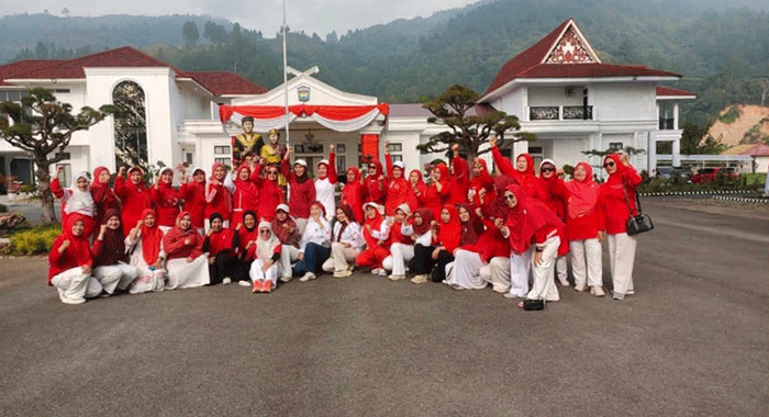 TP PKK Sungai Penuh memeriahkan HUT ke-81 RI