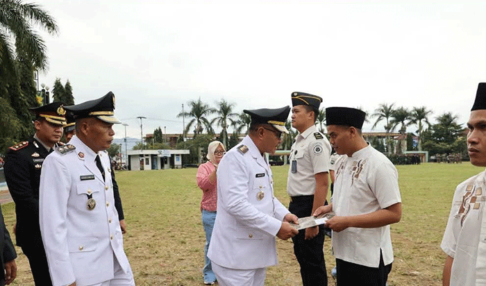 Sebanyak 129 warga binaan Rutan Kelas IIB Sungai Penuh menerima remisi HUT ke-81 RI.
