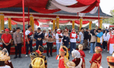 Sungai Penuh Semarak! Pawai Pembangunan dan Budaya Warnai HUT RI ke-81